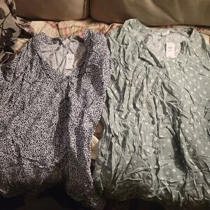 GAP Gray and White Patterned Blouse